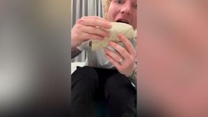 Ed Sheeran Surprises Fans At Supermarket With Hot Sauce Autographs