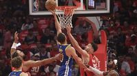 Warriors Player Ejected in Altercation vs Rockets in Game 5