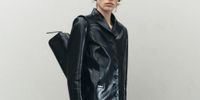 Le 10 giacche di pelle nere moda per la Primavera 2025