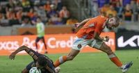 Playoff hopeful Dynamo allow late goal, settle for draw with Galaxy