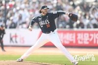 '한화 선발' 폰세, KBO 데뷔전에 5이닝 2실점…헤이수스는 저력 과시 : 네이트 스포츠