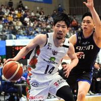 【バスケ】琉球が三河を破り30勝目！岸本隆一、天皇杯優勝が「間違いなく自信に」　終盤戦は「目の前のことに全集中」（バスケットボールニュース2for1） - Yahoo!ニュース