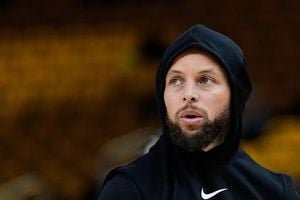 Warriors Brace For Game 3 Without Stephen Curry