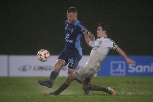 Real Madrid Castilla And Real Murcia Battle To 0-0 Draw In Heavy Rain