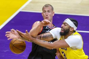 Lakers Face Bulls As LeBron Returns From Injury