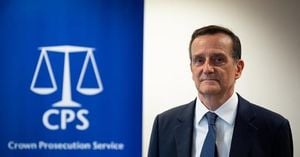 UK Espionage Case Collapses Amid China Threat Dispute