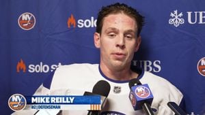 Mike Reilly Returns As Islanders Face Panthers