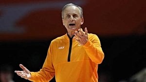 Tennessee Edges Georgia In Overtime Thriller For Barnes Milestone