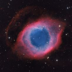 NGC 7293: Sarmal Bulutsusu