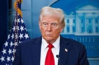 «Повод для стыда»: в США обрушились на Трампа после парада Победы в Москве