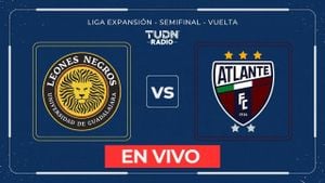 Atlante Hosts Leones Negros On International Women's Day