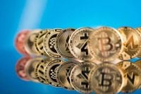 Crypto Today: BTC price breaches $97.5K as FOMC sparks gains in SOL, Alpaca and SUI staking markets