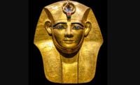 Egyptians Outraged After 3,000-Year-Old Pharaoh's Bracelet Stolen and Melted for Gold