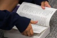 Dictionary.com names '6-7' as 2025 Word of the Year. Here's what it really means.