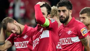 Spartak Claims Victory Over Zenit To Rise Second