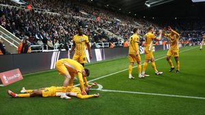 Danny Welbeck Sends Brighton Into FA Cup Quarter-Finals