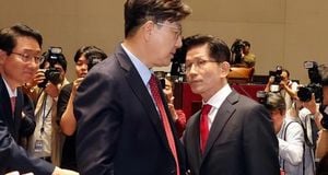 Court Rules Against Kim Moon-soo, Opening Door For Candidate Change