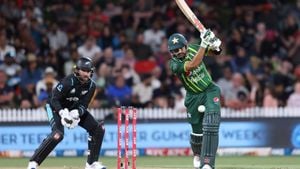 New Zealand Defeats Pakistan By 9 Wickets