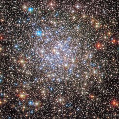 Hubble Tarafından Küresel Yıldız Kümesi NGC 6355