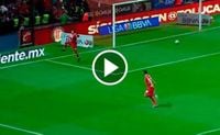 ¡¿Quién si no?! Alexis Vega levantó al Estadio Nemesio Díez con un golazo de otro partido en la Liguilla