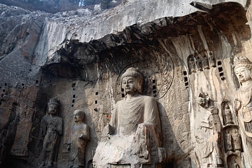 Luoyang'daki Longmen Mağaraları'ndaki Lushena Buda'sı