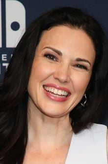 Laura Mennell