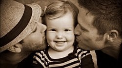 Evlat Edinilen Çocuklar ve Gelişim: Ebeveynlerin Cinsel Yöneliminin Önemi Var mı?