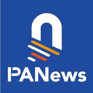 Peter Schiff Challenges Saylor As Bitcoin And YU Plunge