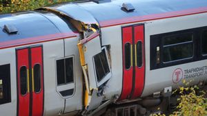 Cyclists Endanger Lives While Posing On Railway Tracks