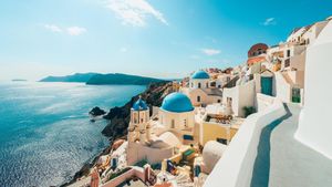 Santorini Takes Emergency Action Amid Earthquake Swarm