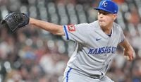 WHITE SOX VS ROYALS PREDICTION, PICKS & ODDS FOR TODAY’S MLB GAME