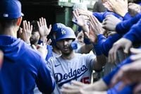 Giants Sign Austin Barnes To Minor League Deal