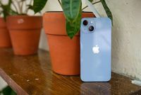iPhone 16e дороже: базовый iPhone 14 можно купить за 45 тысяч рублей