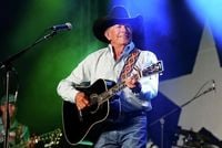 Petition launches to have George Strait perform at Super Bowl