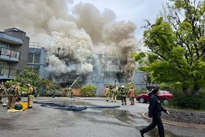 Firefighters Battle Blaze At Silverlynn Apartments In North Vancouver