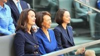 Töchter von Friedrich Merz – Carola Clüsener und Constanze Merz verfolgen Kanzlerwahl