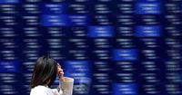 午前の日経平均は反落、400円超安　ドル安／円高を嫌気