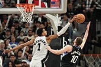 Utah Jazz at San Antonio Spurs odds, picks and predictions