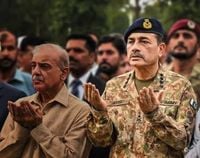 India Pakistan War News: 2 दिन में झुका पाकिस्तान, भारत से मांगी शांति | DGMO स्तर पर हुई बातचीत - Talkaaj