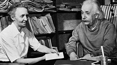 Einstein, 1911'de Marie Curie'ye 