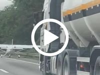 VÍDEO: Avião de pequeno porte faz pouso forçado em Garuva e acostamento da BR-101 é interditado
