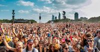 Lollapalooza 2025 lineup announced with Doechii, Sabrina Carpenter