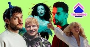 Alex Warren Cheers Sabrina Carpenter In Billboard Battle