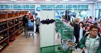 US states warn food aid benefits will halt if federal shutdown drags on