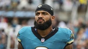 Steelers Host Gabe Davis Visit After Trading George Pickens