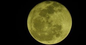 August Supermoon Kicks Off Spectacular Astronomy Series