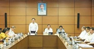 Vietnam National Assembly Discusses Key Law Amendments