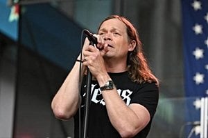 3 Doors Down Frontman Brad Arnold Dies At 47