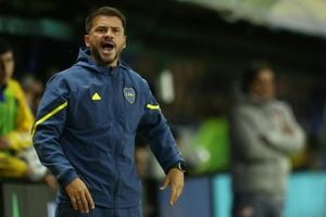 Boca Juniors Hosts Lanús In Crucial Knockout Clash
