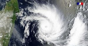 Cyclone Garance Devastates Réunion Island, Leaving Thousands Without Power